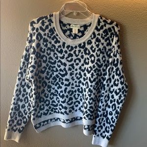 Cheetah print Sweater, size large EUC